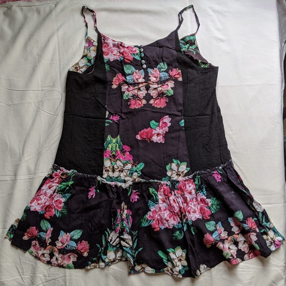 Urban Outfitters drop-waist floral dress - Picture 4 of 7